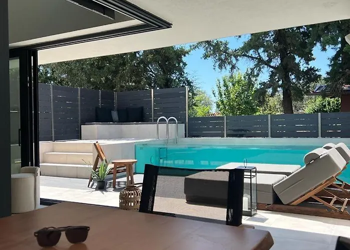 Serene Halkidiki * Nea Iraklia